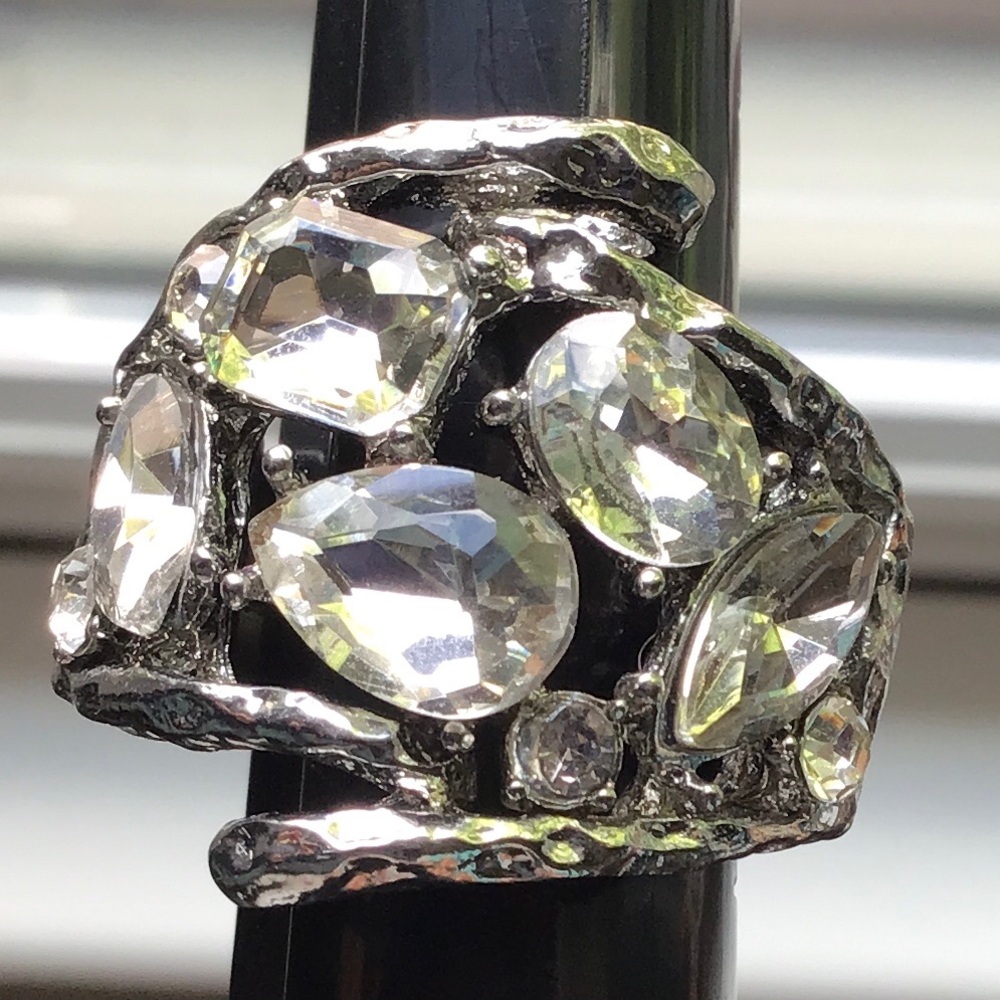 Glamorous Expandable Silver Crystal Women's Ring